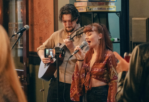 Fletcher & Faye Male and female music duo performing